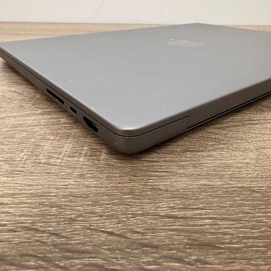 Macbook Pro 14" 2021 M1 Pro/16Gb DDR5/SSD 512Gb акб: 95% (код: M0562)