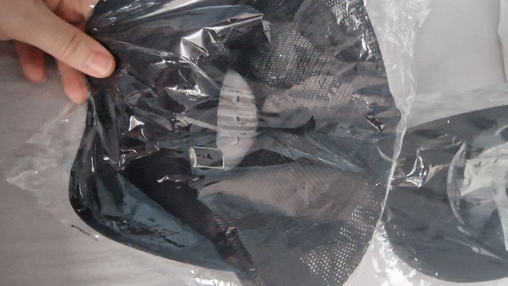 Czarna czapka z daszkiem