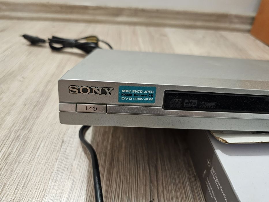 Odtwarzacz DVD w dobrym stanie technicznym