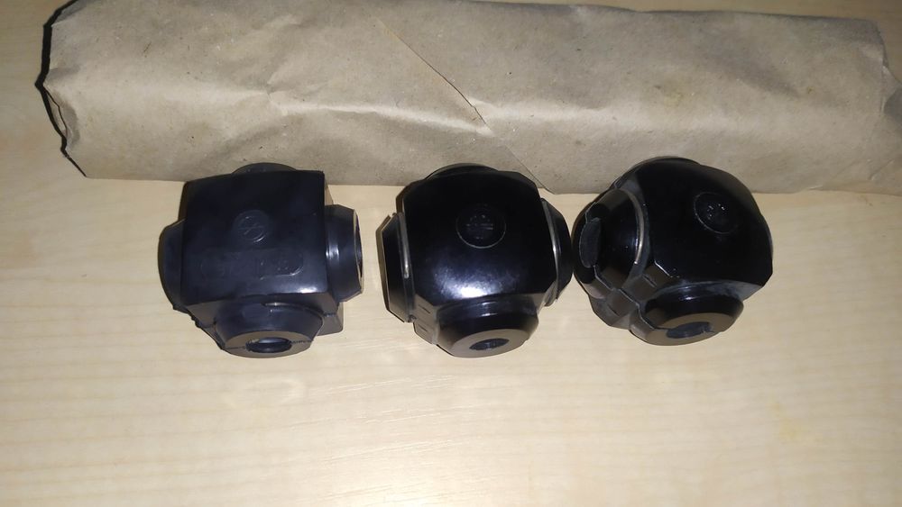 У 733 М УЗ Затискач відгалужувальний.