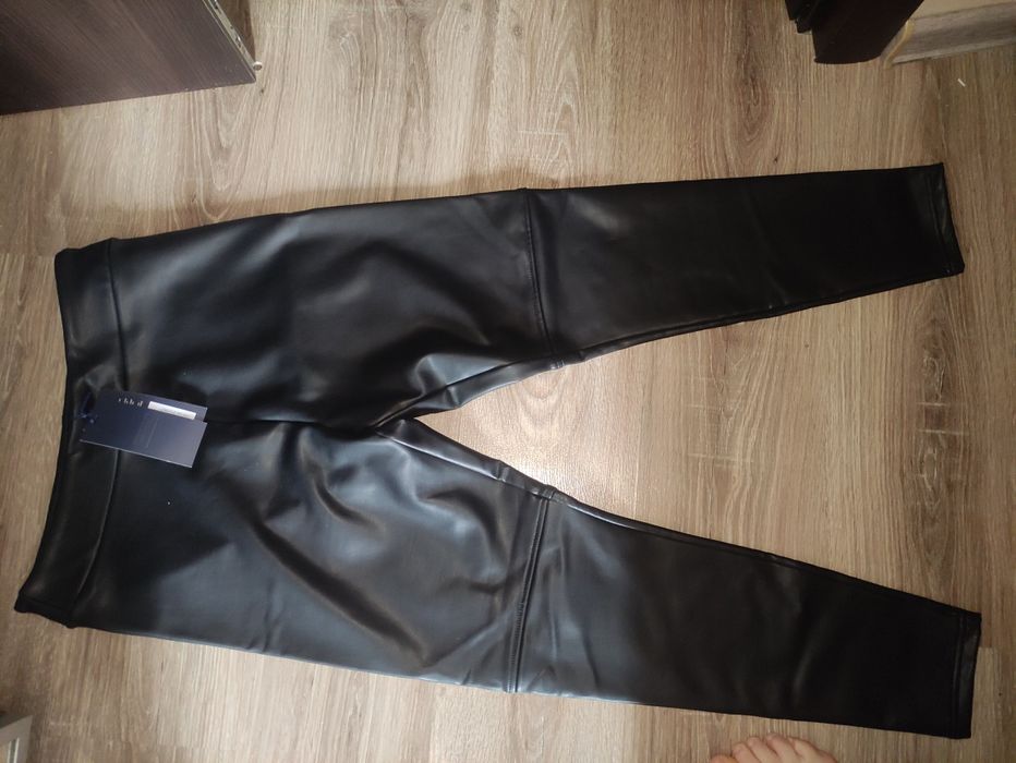 Кожаные штаны,мягкие очень классно сидят ,новые с биркой  размер L 46.