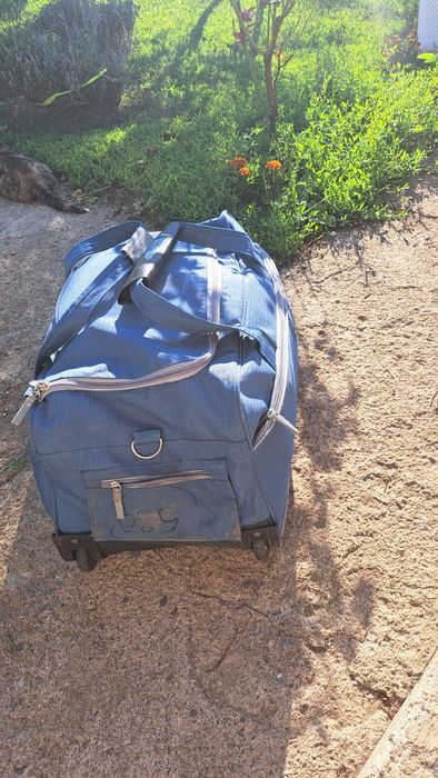 Продам валізи дорожні