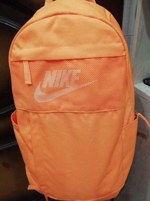 Продам NIKE оригинальный рюкзак унисекс