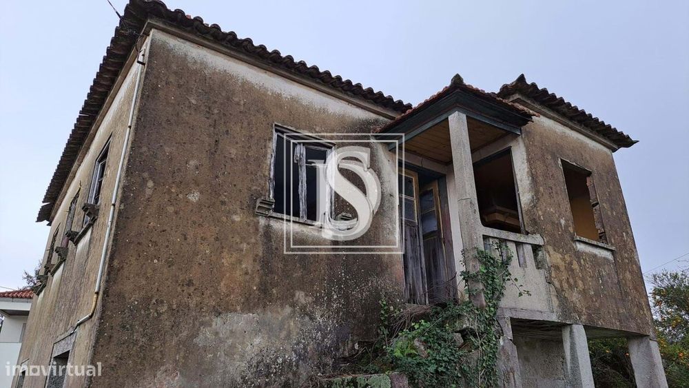 Moradia para Restaurar T2 em Vila de Punhe