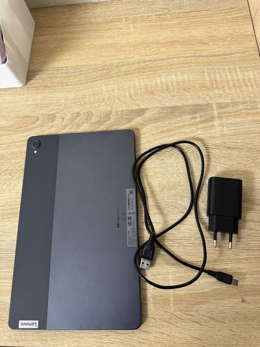 Планшетный компьютер LENOVO