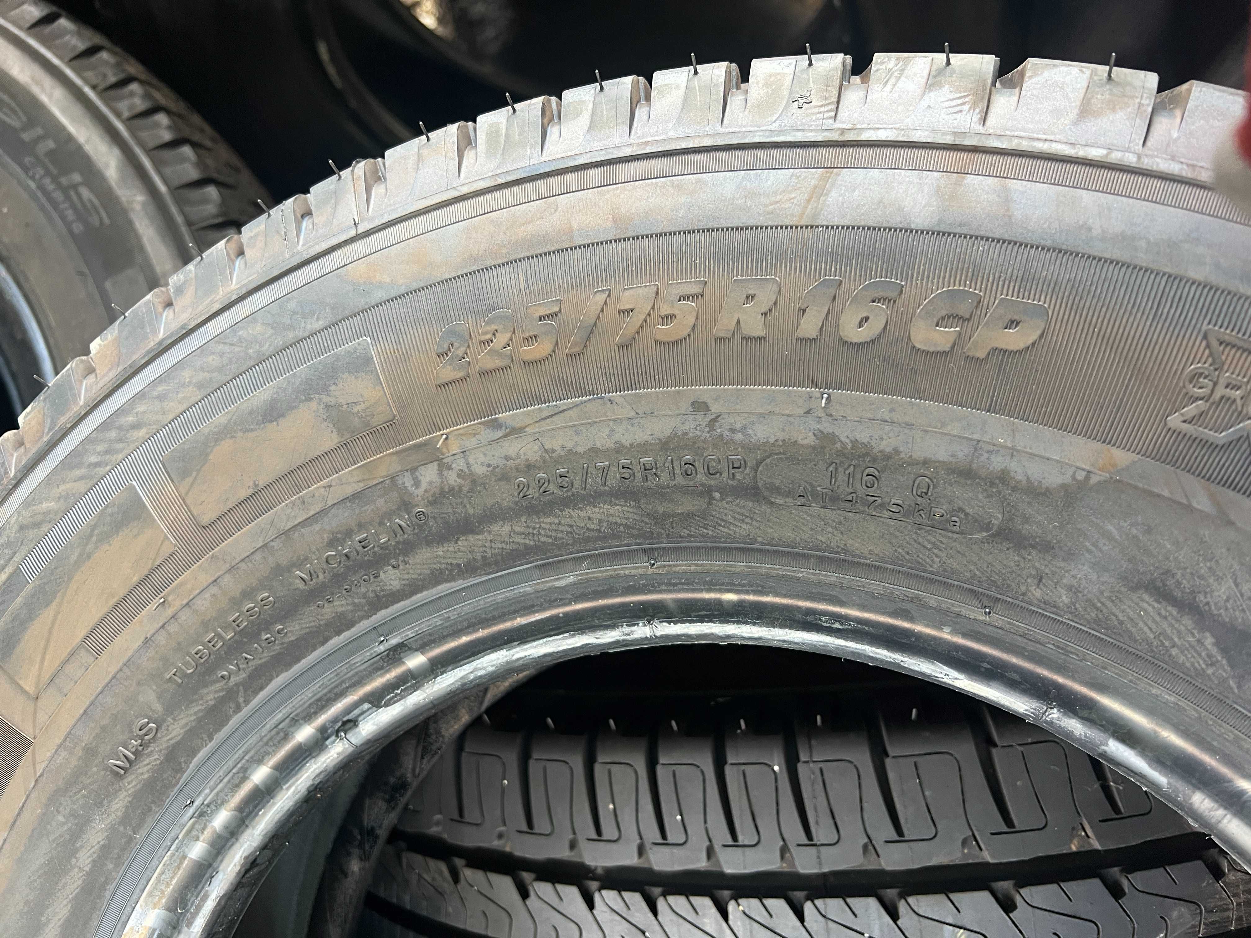 Komp. Opon Michelin 225/75R16 C Demo