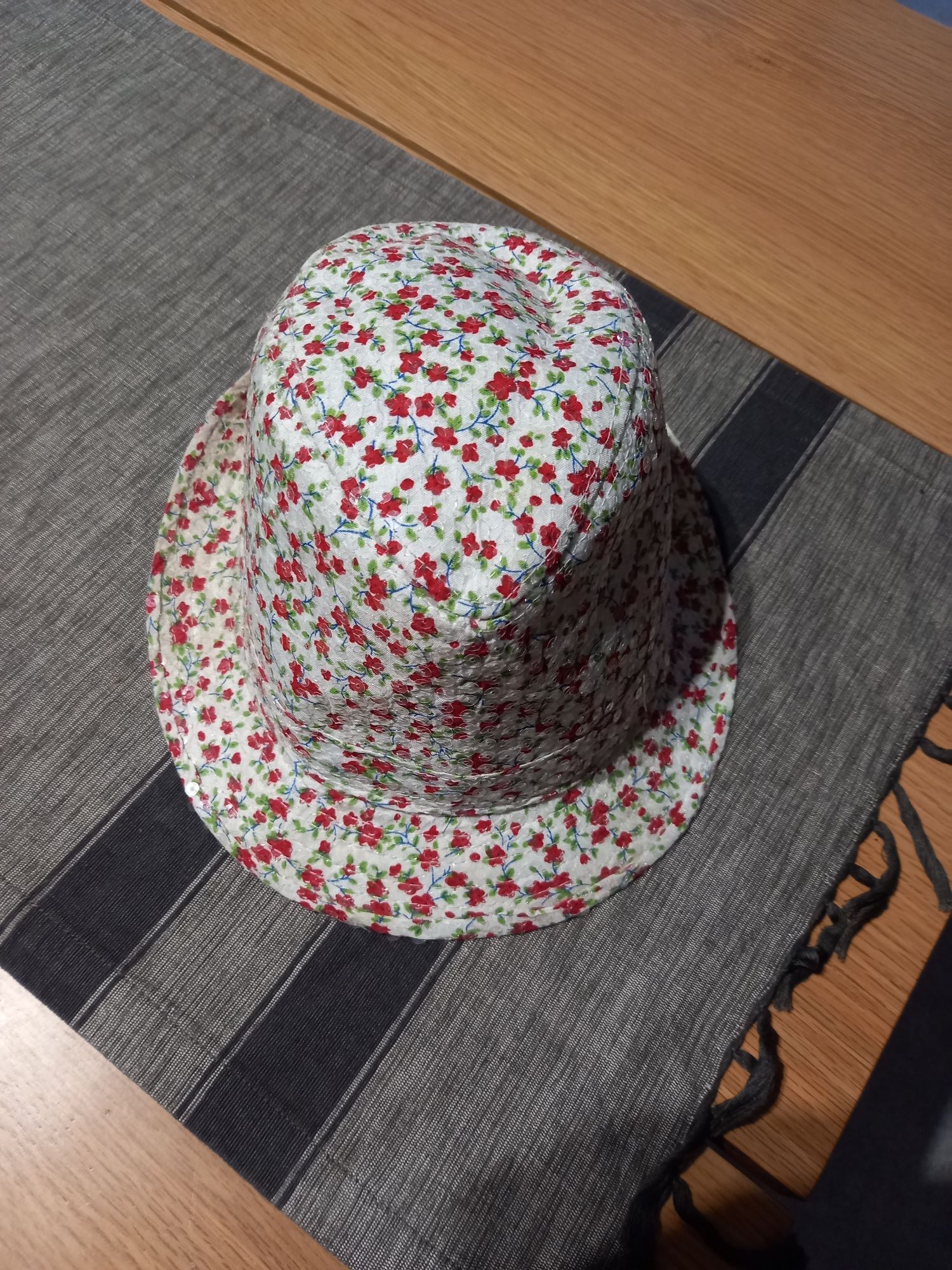 Kapelusz kapelusik w kwiatuszki 58 cm