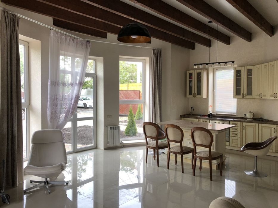 Оренда.Осокорки.Дім.Новий рік