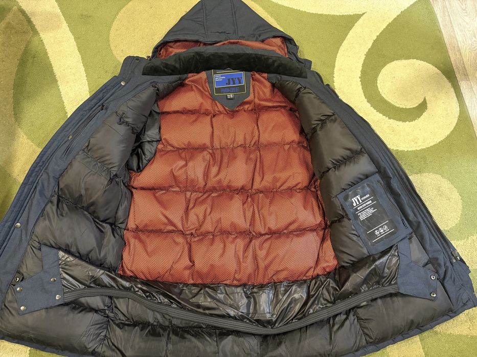 Чоловіча зимова куртка