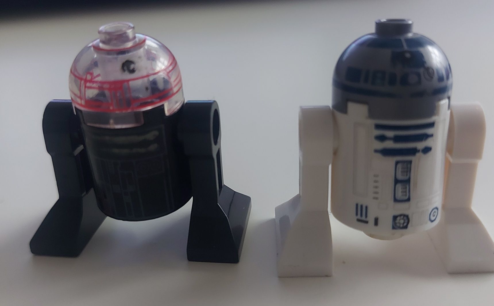Figurki robotów star wars