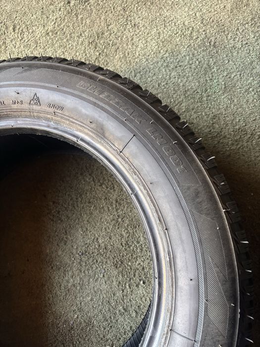 2x 195/60R15 88T BRIDGESTONE BLIZZAK LM001 opona zimowa M+S 3PMSF