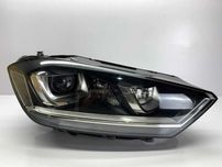 Фара передняя правая Volkswagen Golf 7 Sportsvan 2014-2020 ксенон