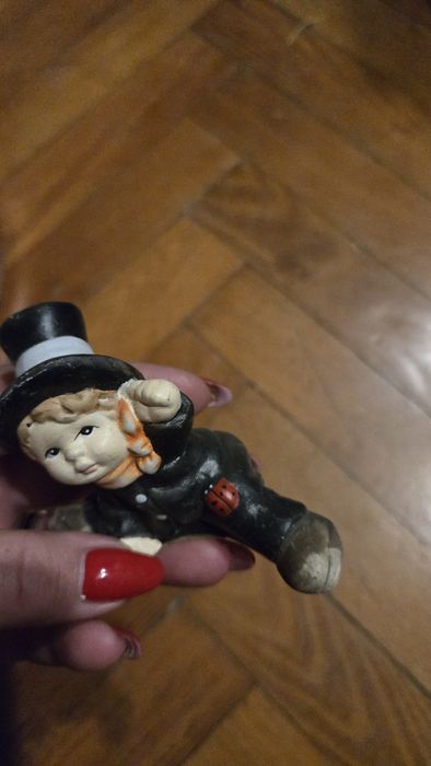 Figurka kominiarza na szczęście.