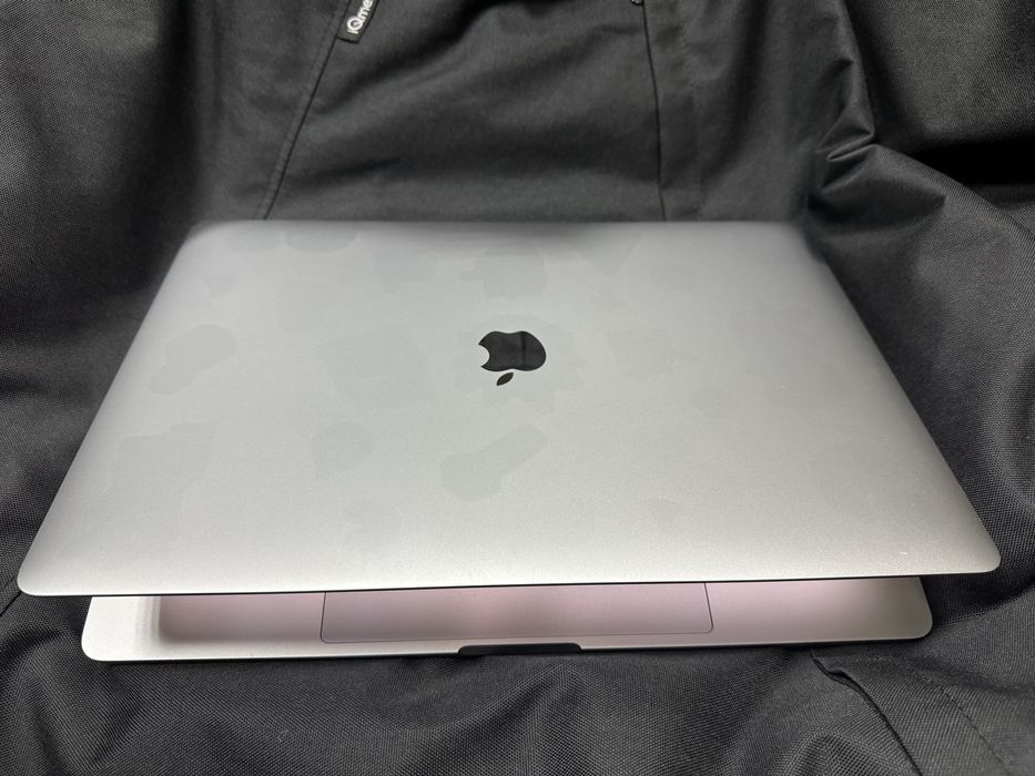 MacBook Pro A1990 i9 32/500