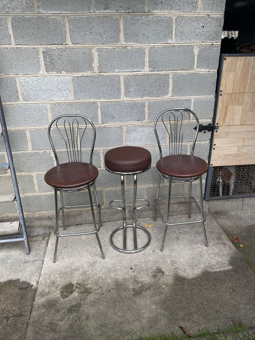 Барні стільці в доброму стані