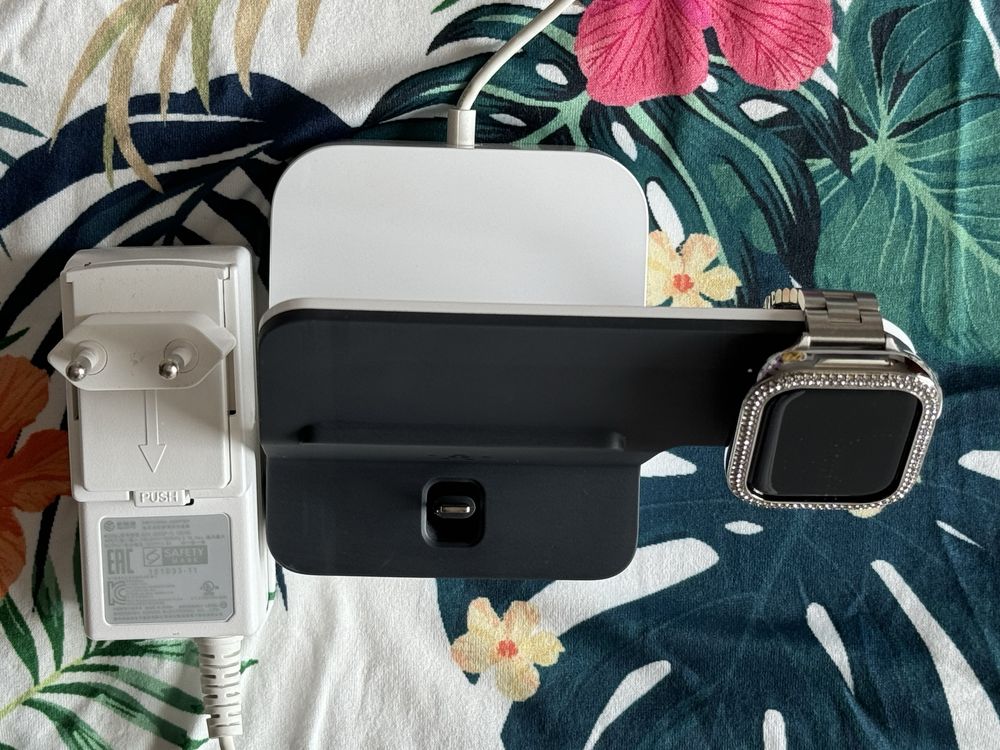Base de Carregamento Belkin PowerHouse para Apple iPhone e Apple Watch