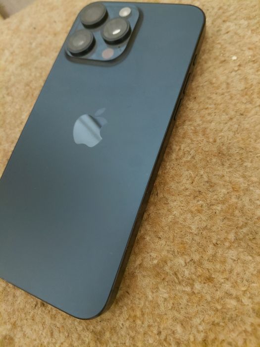 Продам Iphone 15 pro max