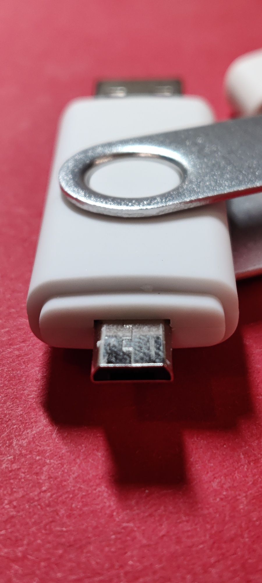 Флешка USB  двухсторонняя 64 Гб + Подарок!