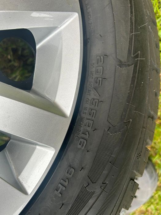 VW caddy Touran golf caddy 205/55/16 koła zimowe