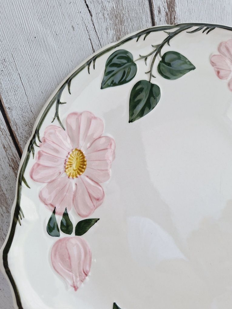 Patera Villeroy&Boch Wild Rose, zdobiona dziką różą, prezentuje się wy