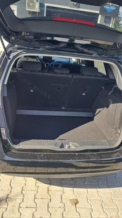 Mercedes-Benz B250 електромобіль електричка