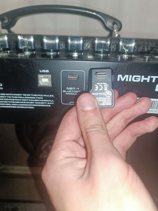 Продам електрогітару+комбіпідсилювач