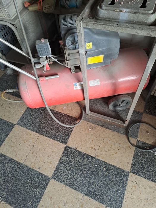Porta paletes ,carro e compressor 100lts