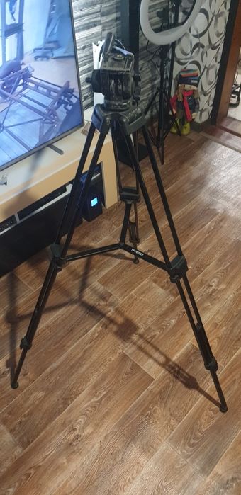 Професійний штатив libec TH-650