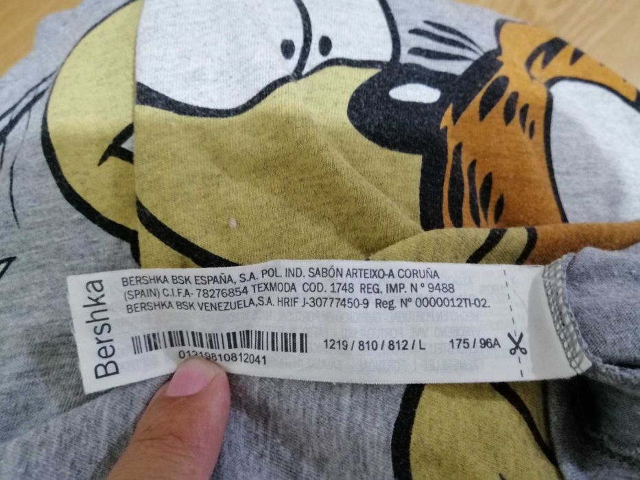 T-Shirt  Garfield e Oddie da Bershka: Tam L
