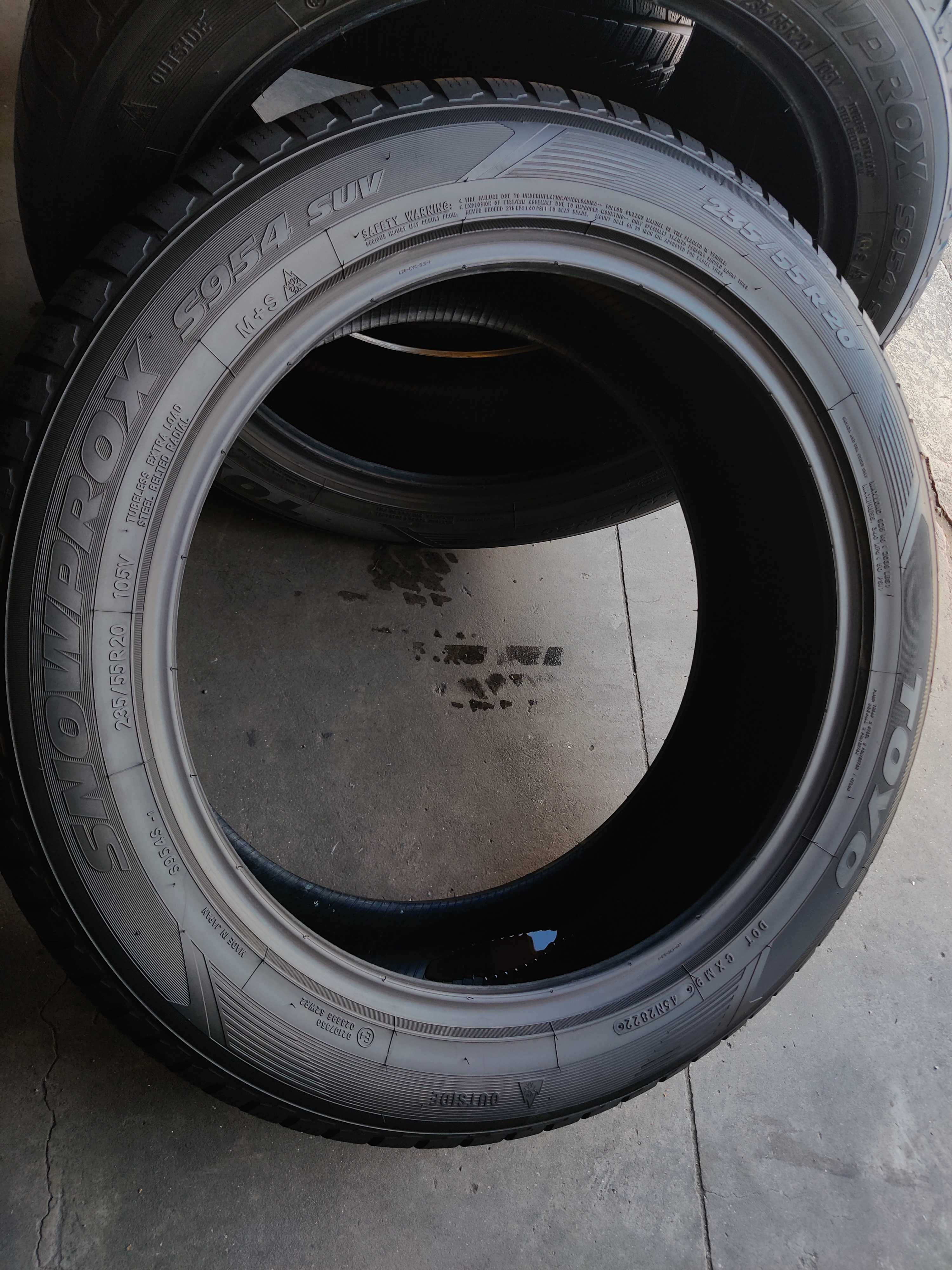 R20 235 55 всесезонні шини Toyo SnowProx S954 SUV