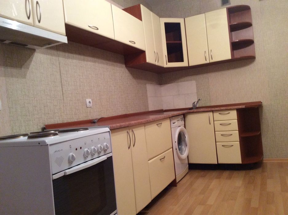 Здам в оренду(ПОЗНЯКИ) одну кімнату(12 хв пішки до метро)