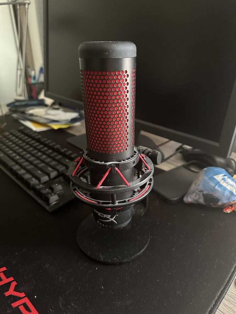 Микрофон HyperX QuadCast