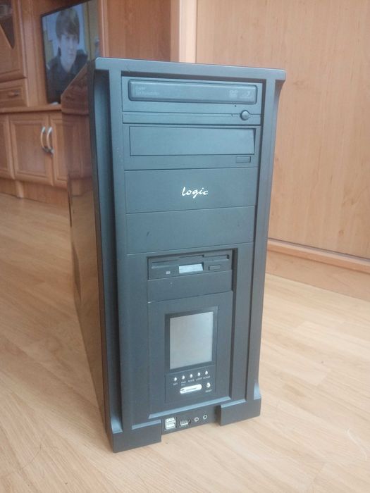 Komputer ATHLON II X4 _ 640 / DDR3 _ 8 GB / 500 GB  // TaNiO