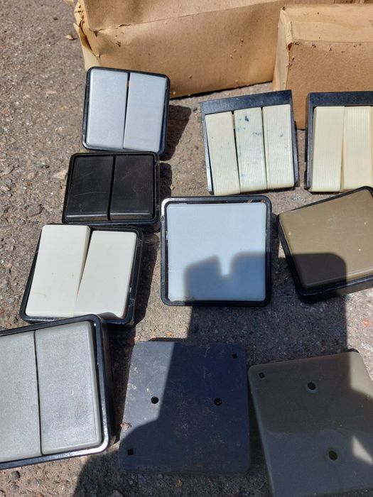 Вимикач світла одно двох та трьох клавішні виробництва ссср