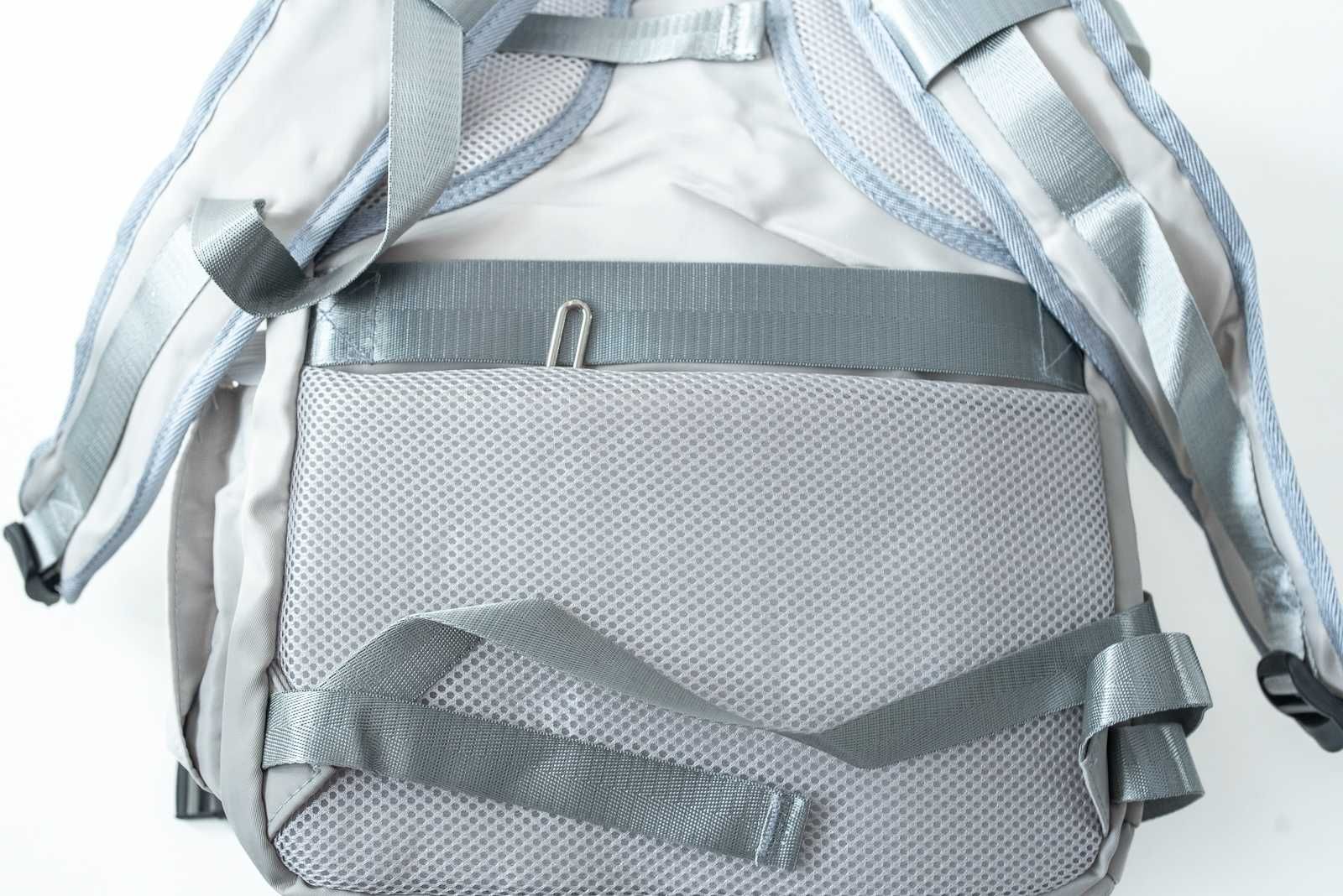 Bagaż podręczny 35L wodoodporny z paskiem do walizki i kieszenią na la