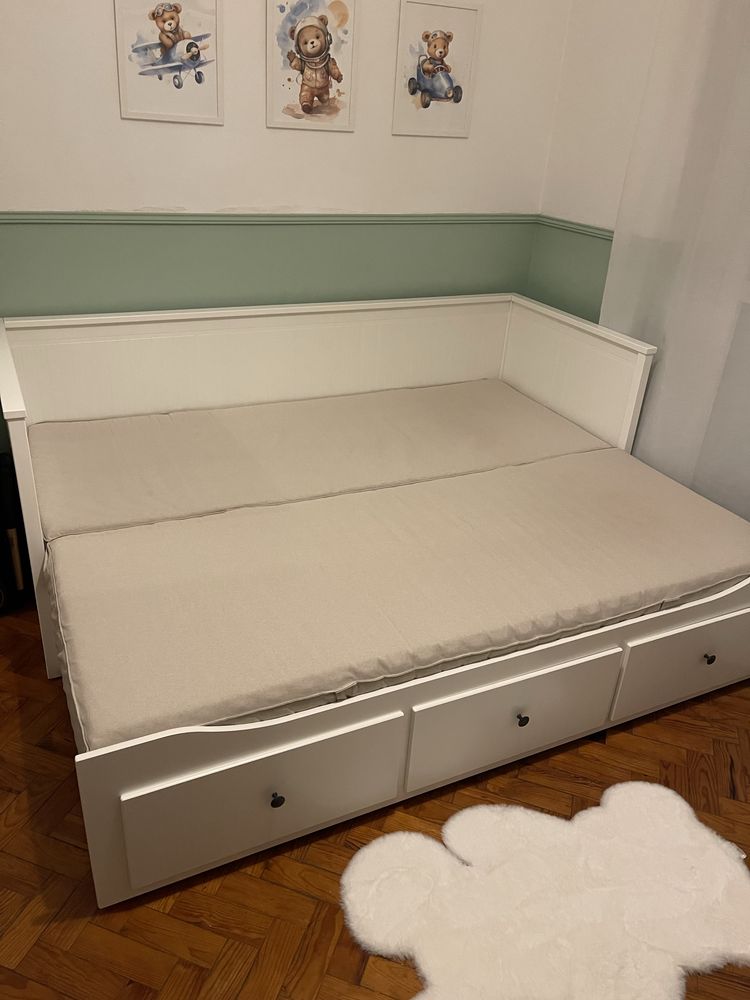 Cama IKEA HEMNES com 2 colchões + gavetas – Excelente estado