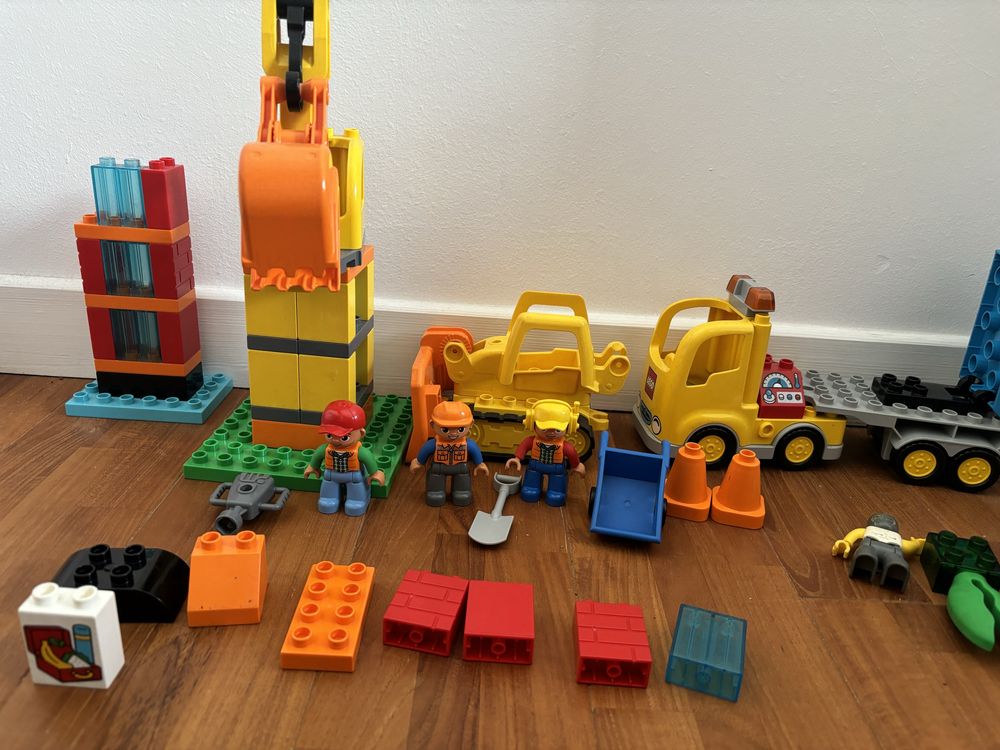 Lego Duplo budowa wywrotka dźwig spychacz + gratis ludzik i szczypce