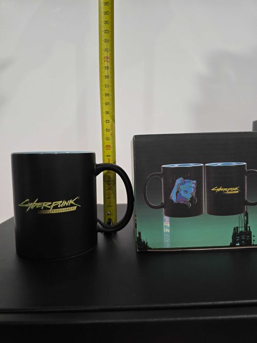 Caneca Rebecca Cyberpunk Edgerunners - Portes Incluídos