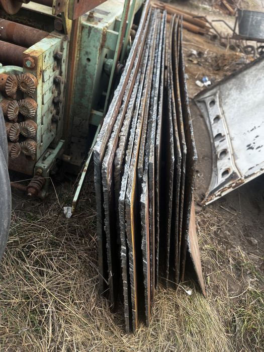 Металеві листи  бу діловий метал кругляк токарний бойлер нержавійка