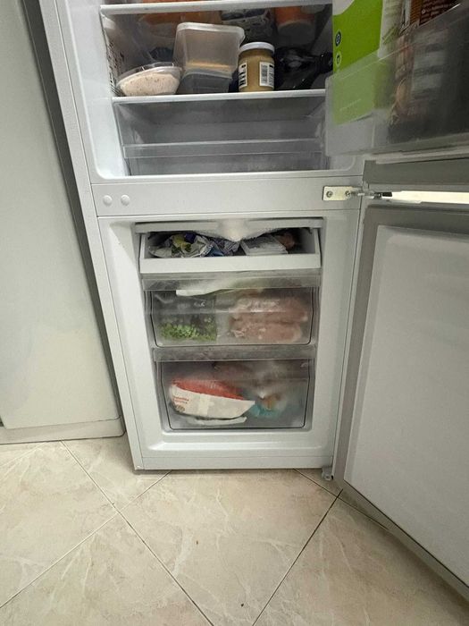 Frigorífico combinado Kunft KC9134 WH