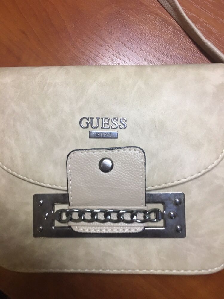 Сумочка Guess СРОЧНО