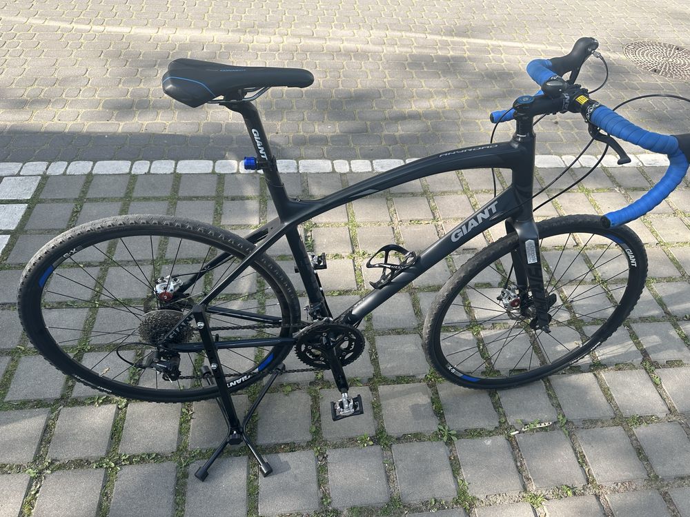 sprzedam rower gravel giant anyroad 2