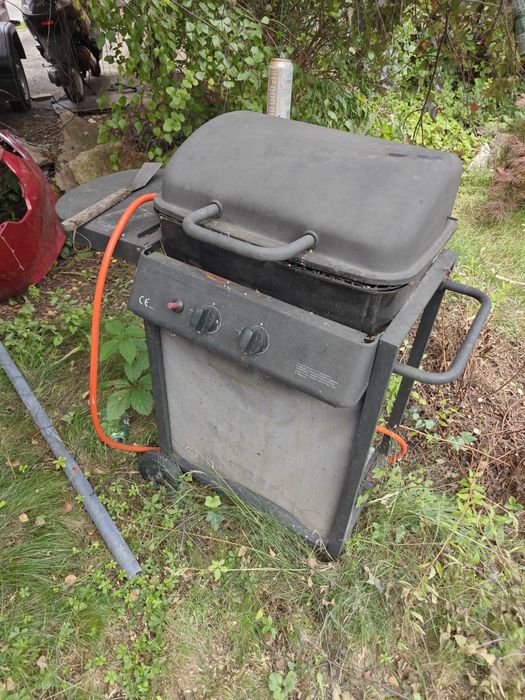 Grill gazowy dwupalnikowy