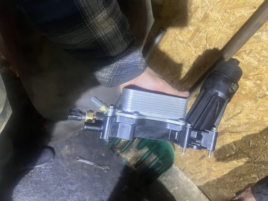 6790424411A3 Chrysler масляный радиатор jeep grand cherokee wk2