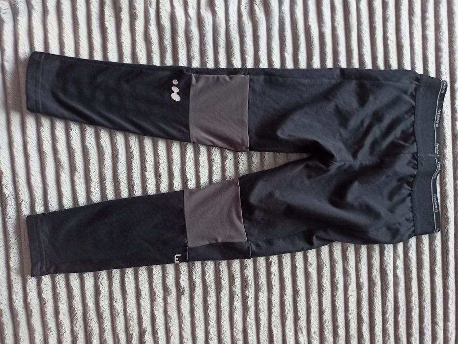 Spodnie leginsy, czarne, sportowe, rozmiar 122-128