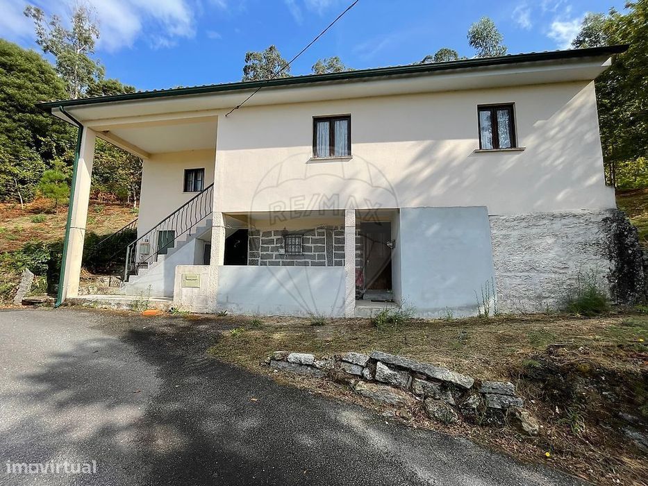 Moradia T4 para venda