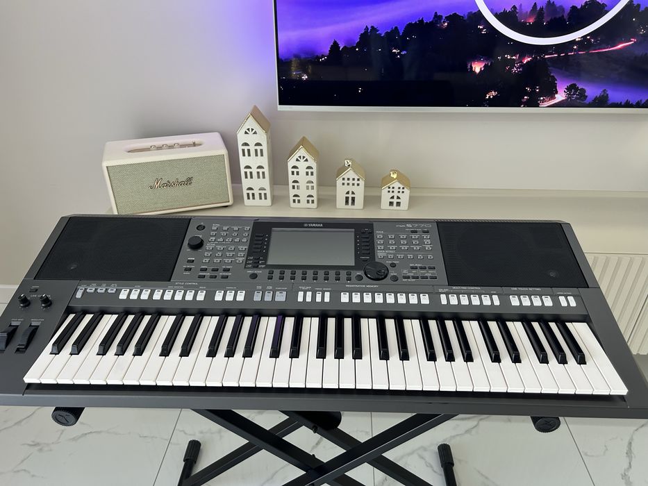 Keyboard Yamaha PSR-S770