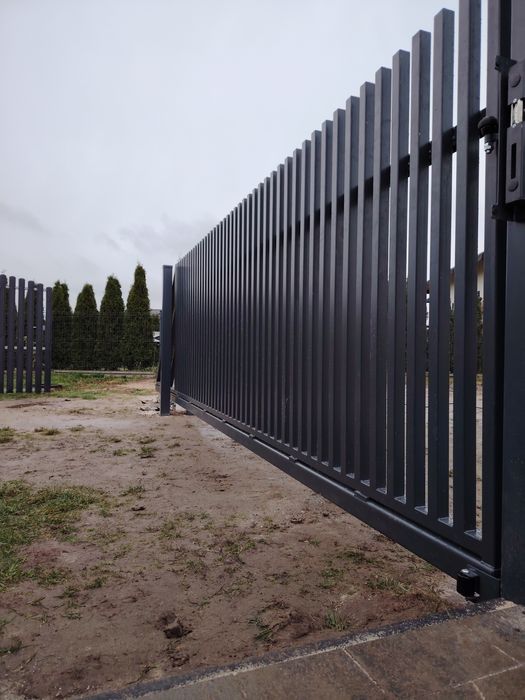 Brama przesuwna grzebieniowa ocynk ogniowy i malowanie proszkowe