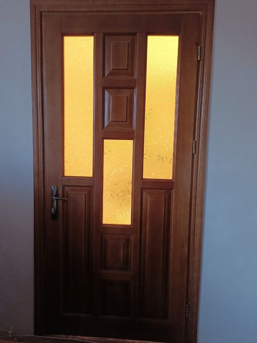 Двері міжкімнатні дерев'яні