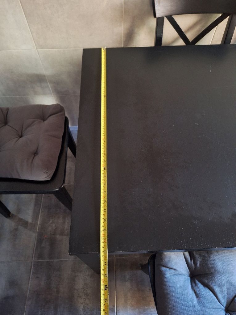 Mesa de refeições com 6 caldeiras